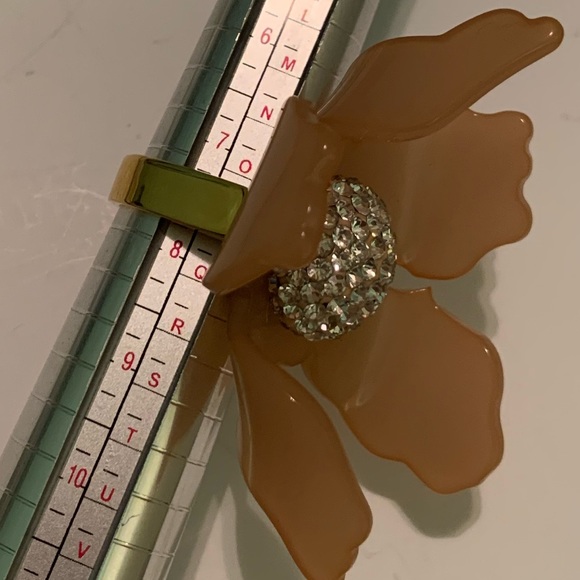 LELE SADOUGHI honey peach flower sparkly crystal center size 7 statement Ring - Picture 6 of 6
